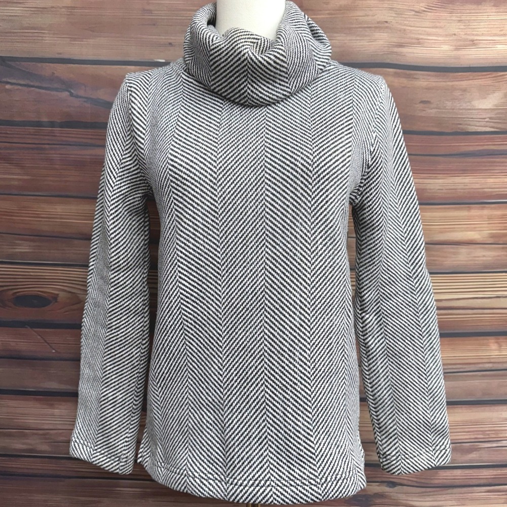 J.Crew H1549 Herringbone Funnel Neck Pullover Womens XS Black White Fleece